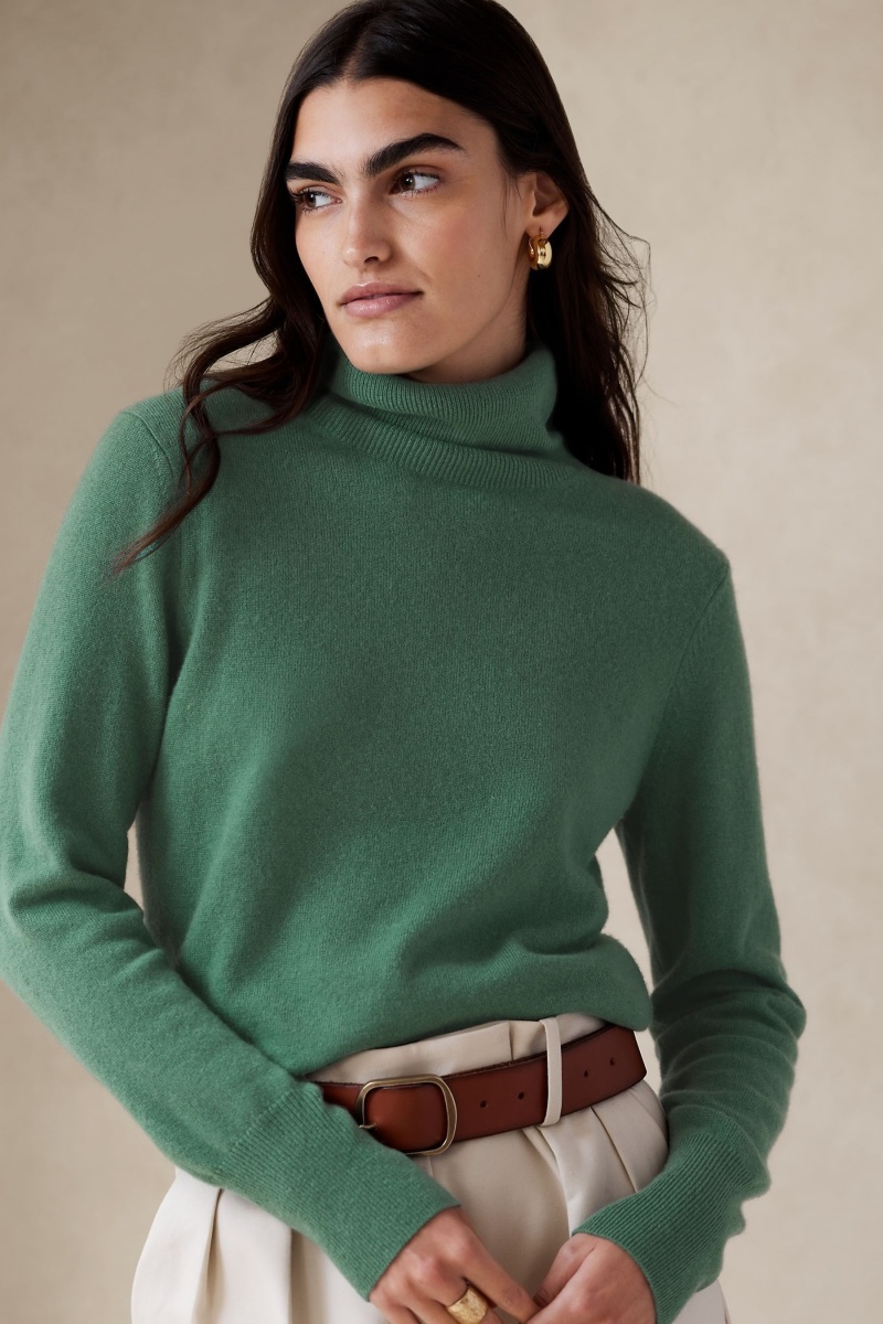 Banana Republic Micaela Cashmere Turtleneck Women\'s Sweaters Green | 79856-SZUY